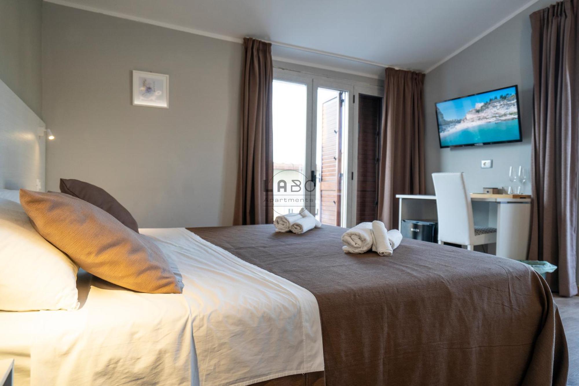 Agape Rooms In تروبيا المظهر الخارجي الصورة